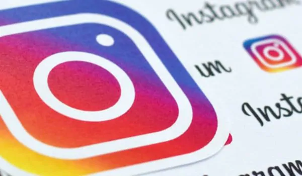 Оформление сохраненных историй в Instagram